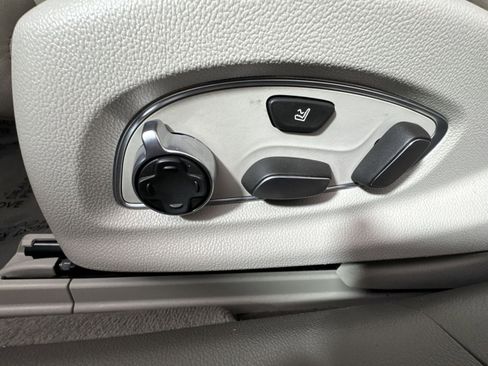 Used 2016 Cadillac XTS Vsport Platinum image 14