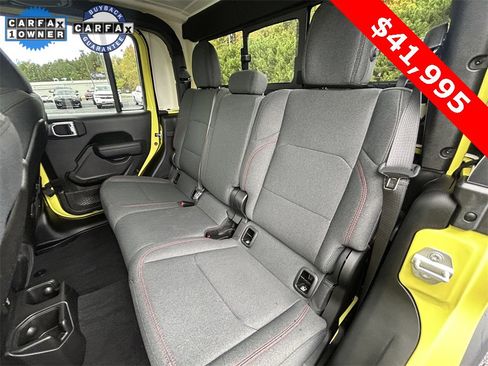 Used 2024 Jeep Gladiator Rubicon w/ Technology Group image 14