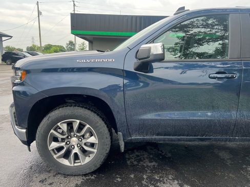 Used 2022 Chevrolet Silverado 1500 LT image 11