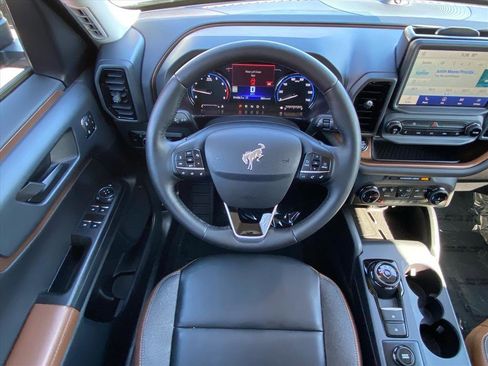 Used 2024 Ford Bronco Sport Outer Banks w/ Tech Package image 4