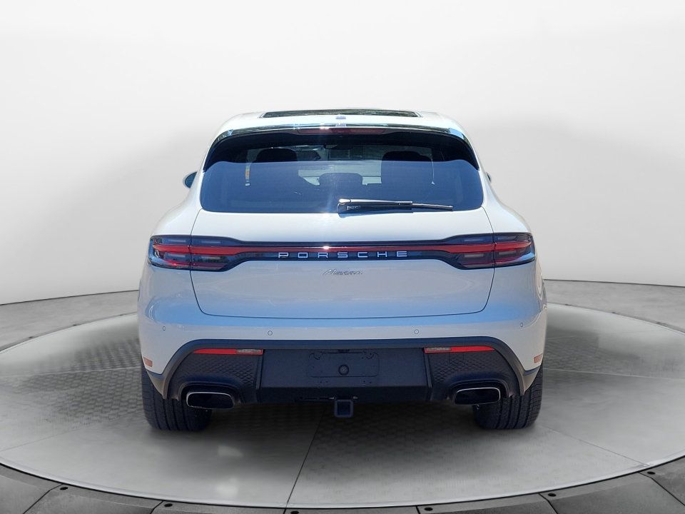 Used 2023 Porsche Macan AWD/4WD image 6