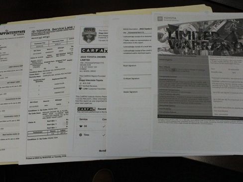 Used 2023 Toyota Crown Limited image 29