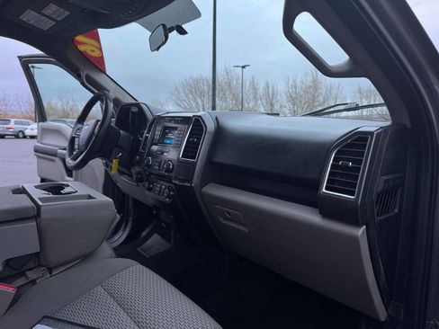 Used 2016 Ford F150 XLT w/ Trailer Tow Package image 34