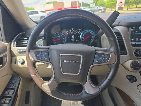 Used 2019 GMC Yukon Denali AWD/4WD image 17