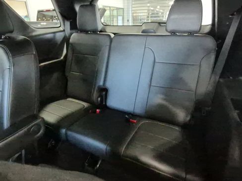 Used 2022 Chevrolet Traverse LT image 7