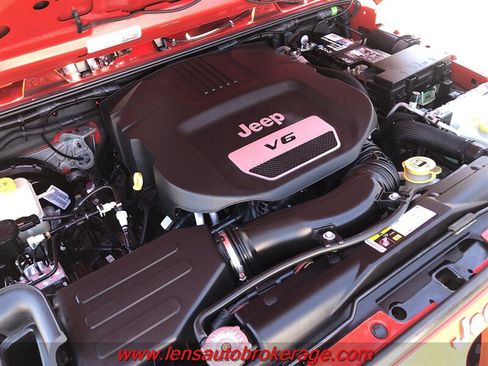 Used 2015 Jeep Wrangler Unlimited Sport AWD/4WD image 21