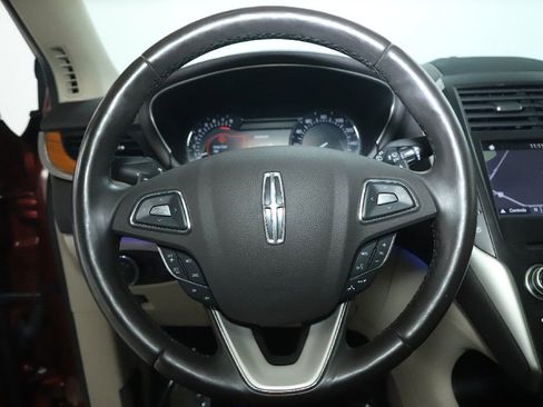 Used 2019 Lincoln MKC Select w/ Select Plus Package FWD image 21