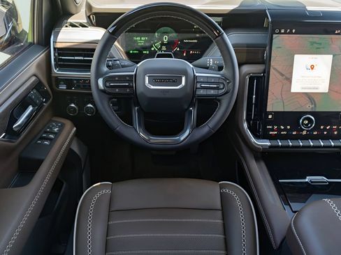 New 2026 GMC Yukon XL Denali Ultimate w/ LPO, Floor Liner Package AWD/4WD image 20