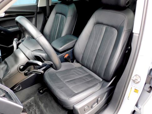 Used 2018 Audi Q5 2.0T Premium Plus w/ Premium Plus Package image 14