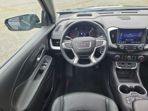 Used 2023 GMC Terrain SLT w/ Infotainment Package II AWD/4WD image 19