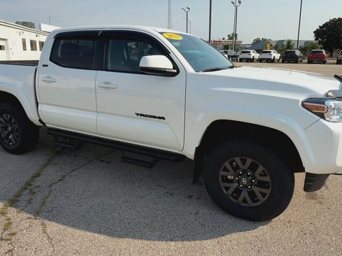 Used 2023 Toyota Tacoma SR image 2