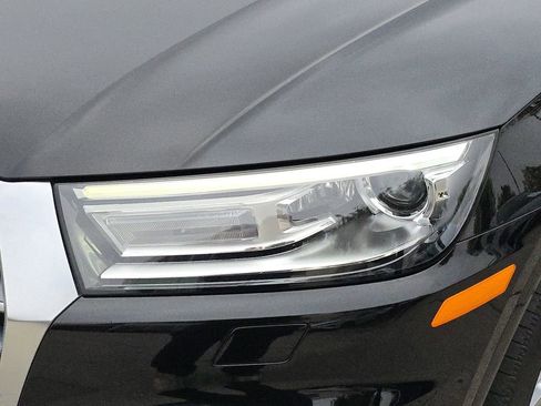 Used 2019 Audi Q5 2.0T Premium w/ Convenience Package AWD/4WD image 35
