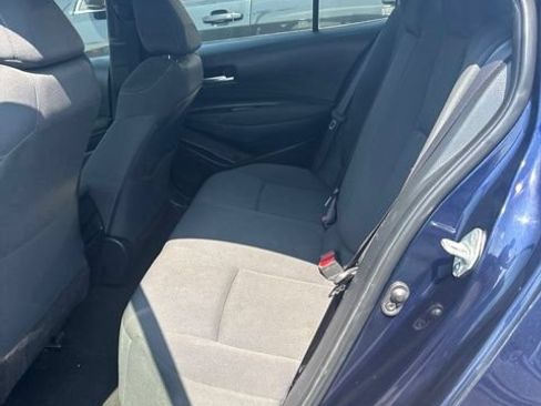Used 2020 Toyota Corolla LE FWD image 3