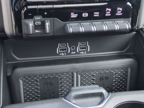 New 2026 RAM 3500 Laramie w/ Night Edition AWD/4WD image 33