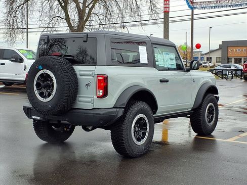 Used 2024 Ford Bronco Black Diamond w/ Sasquatch Package image 2