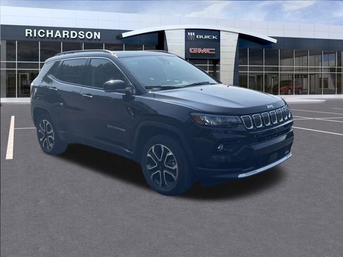 Used 2022 Jeep Compass Limited w/ Sun and Sound Group image 8
