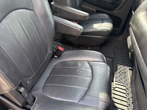 Used 2017 Chevrolet Traverse Premier image 35