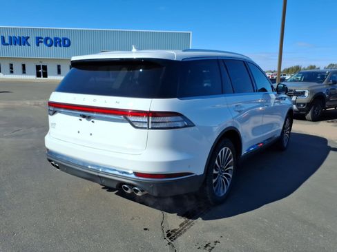 Used 2020 Lincoln Aviator Reserve w/ Equipment Group 201A image 6