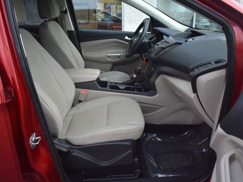 Used 2017 Ford Escape SE FWD image 38