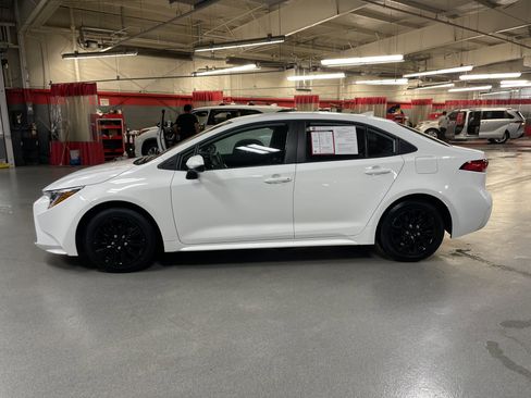Certified 2022 Toyota Corolla LE image 7