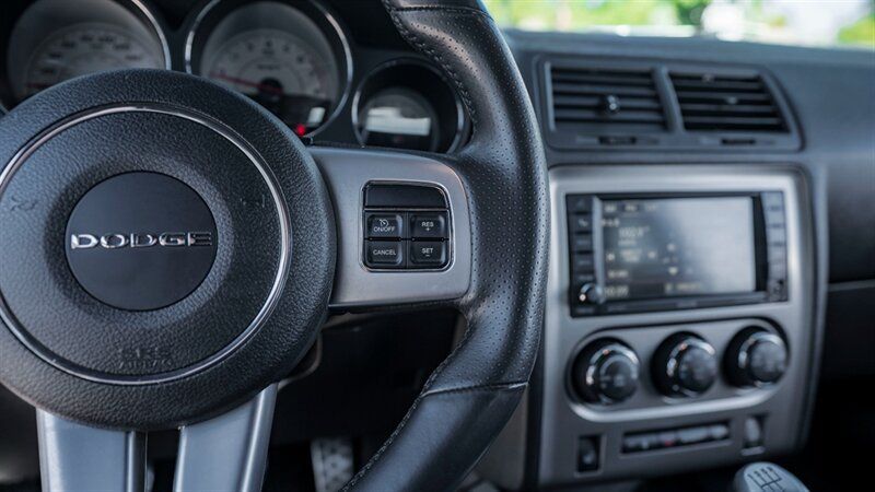 Used 2014 Dodge Challenger SRT8 w/ Harman/Kardon Audio Group RWD image 27