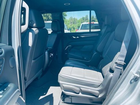 Used 2023 GMC Yukon Denali AWD/4WD image 22