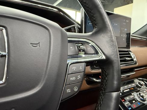 Used 2023 Lincoln Navigator L Reserve w/ Equipment Group 201A image 17