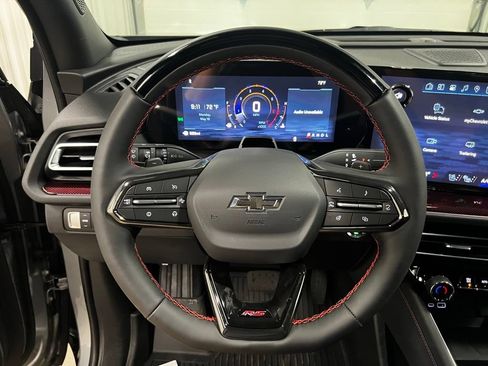 New 2026 Chevrolet Traverse RS w/ LPO, Floor Liner Package FWD image 22