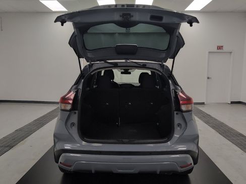 Used 2022 Nissan Kicks SV FWD image 29