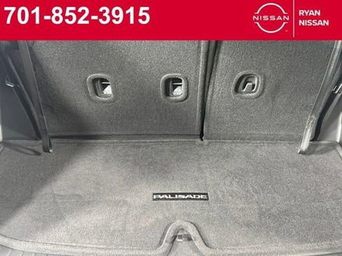 Used 2022 Hyundai Palisade SE image 7