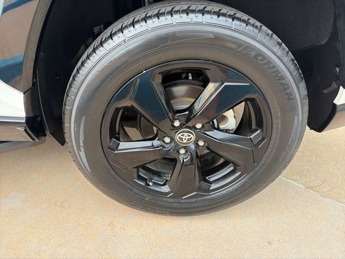 Used 2021 Toyota RAV4 XSE image 14