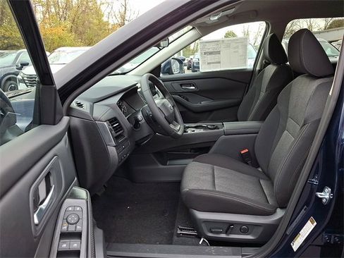 New 2026 Nissan Rogue SV image 5