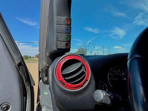 Used 2017 Jeep Wrangler Unlimited Sport w/ Quick Order Package 24S image 21