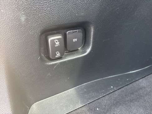 Used 2023 Ford Edge SEL image 17