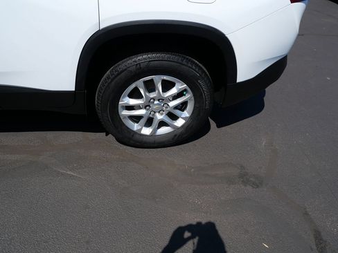 Used 2018 Chevrolet Traverse LS FWD image 35