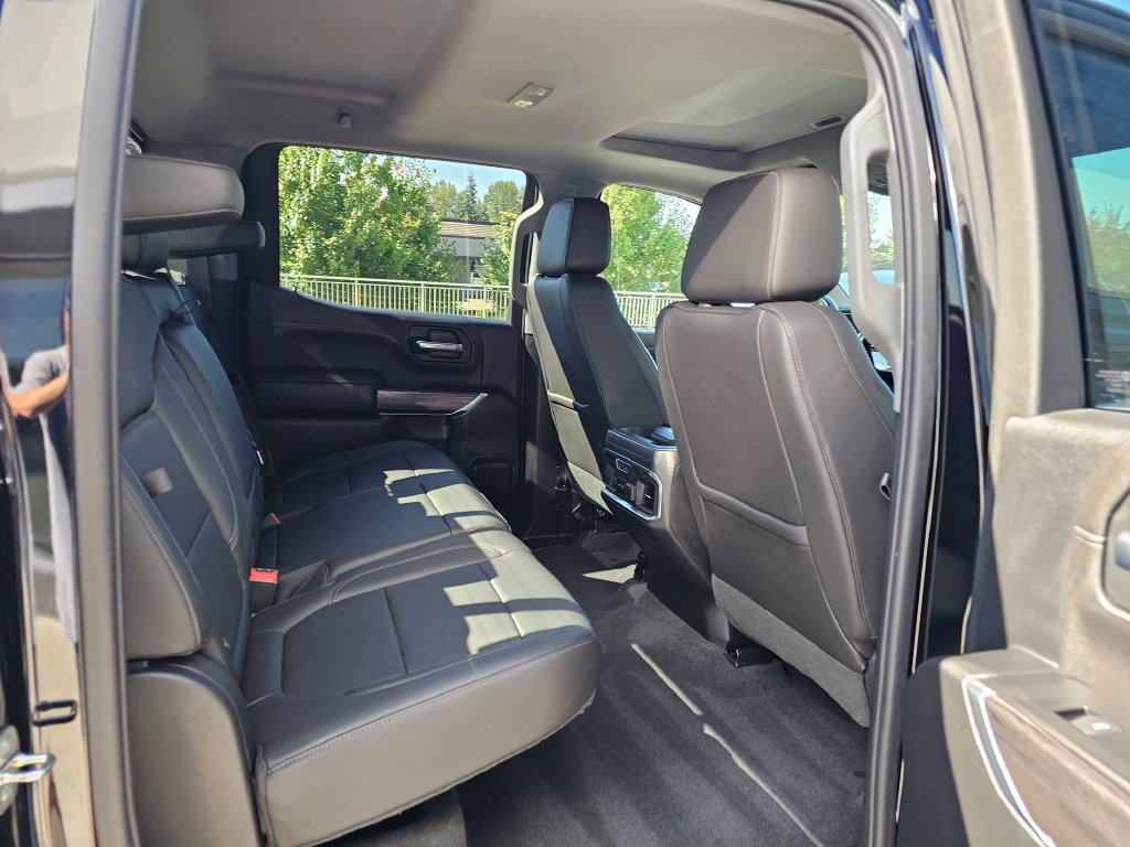 Used 2019 Chevrolet Silverado 1500 LTZ w/ LTZ Premium Package AWD/4WD image 12
