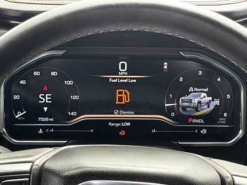 Used 2025 GMC Sierra 2500 AT4 image 16