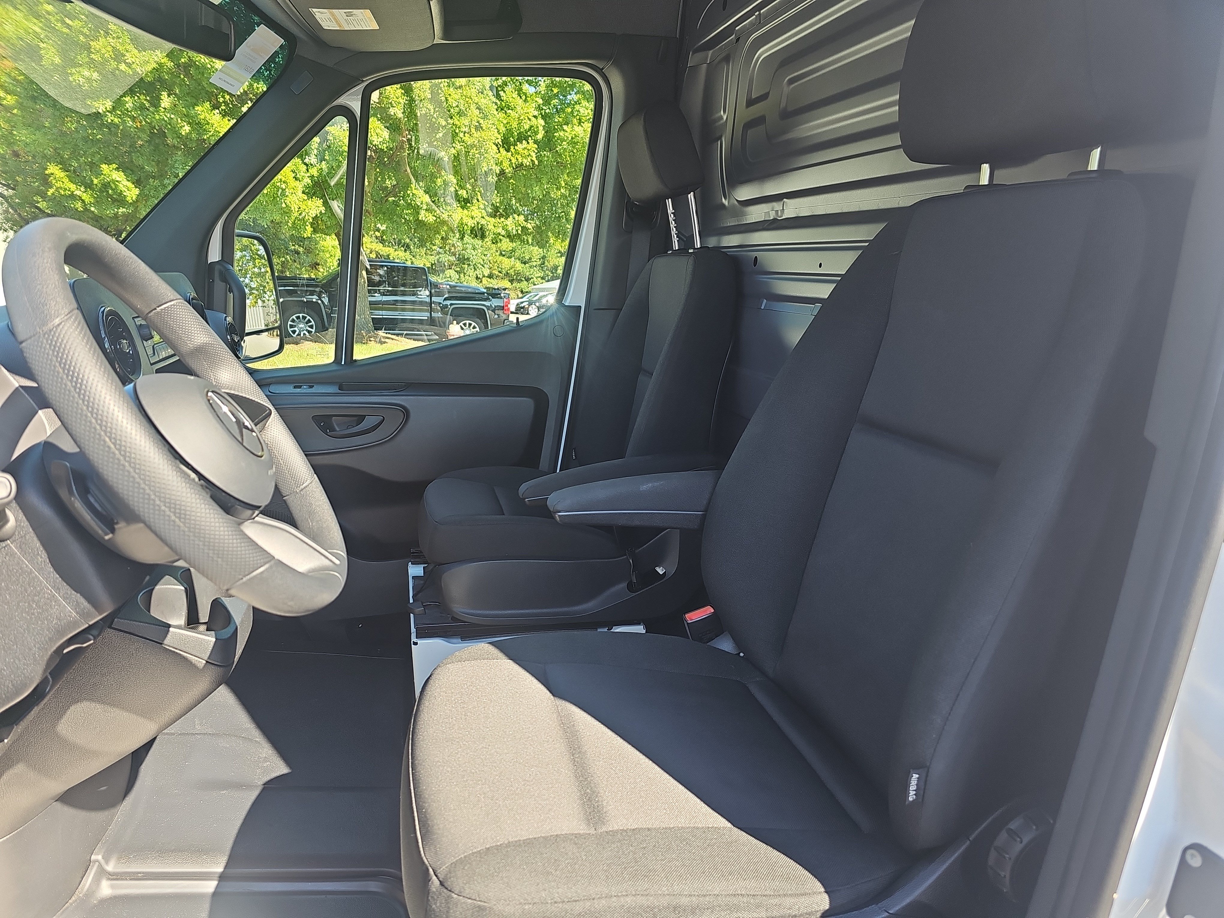 Used 2025 Mercedes-Benz Sprinter 3500 image 14