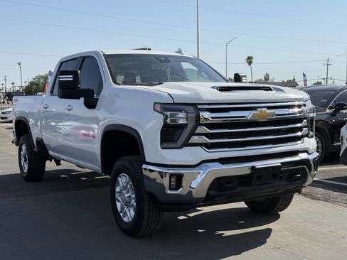 Used 2024 Chevrolet Silverado 2500 LT image 12