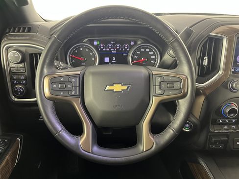 Used 2022 Chevrolet Silverado 1500 High Country w/ Safety Package II image 12