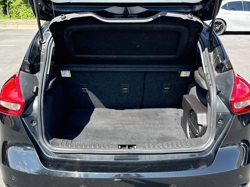 Used 2017 Ford Focus SEL FWD image 27