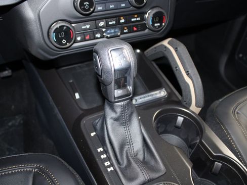 New 2026 Ford Bronco Badlands AWD/4WD image 38