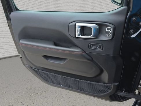 Used 2024 Jeep Gladiator Rubicon AWD/4WD image 27