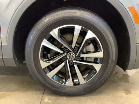 Used 2024 Volkswagen Tiguan S AWD/4WD image 21