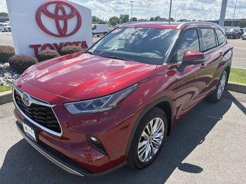 Used 2023 Toyota Highlander Platinum AWD/4WD image 10