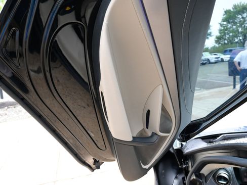 Used 2018 McLaren 720S Luxury RWD image 19