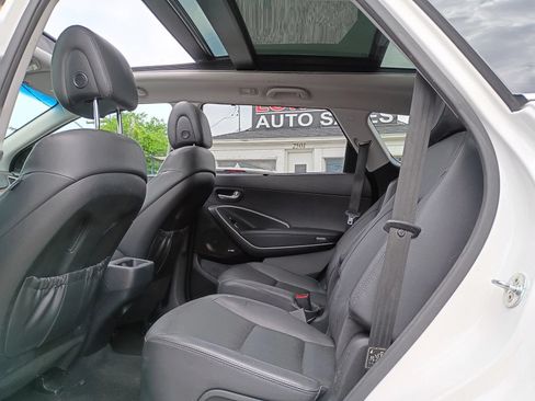 Used 2017 Hyundai Santa Fe Limited FWD image 17