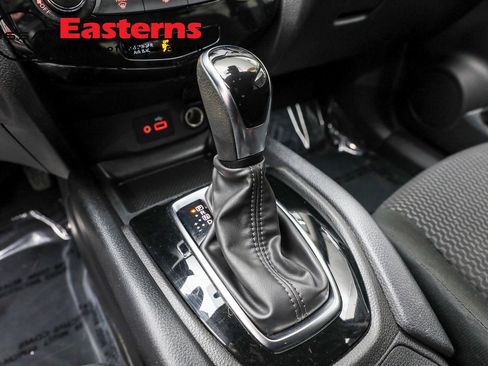 Used 2022 Nissan Rogue Sport S AWD/4WD image 13