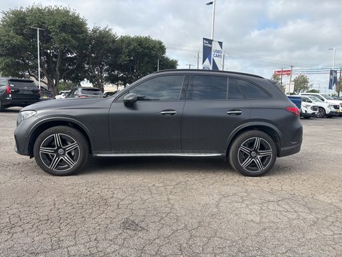 Used 2025 Mercedes-Benz GLC 300 4MATIC image 7