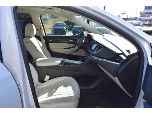 Used 2023 Buick Enclave Avenir w/ Avenir Technology Package image 14